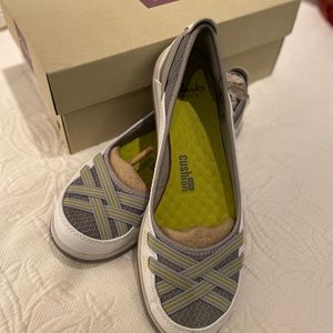 NWT Aria Clark’s Pumps